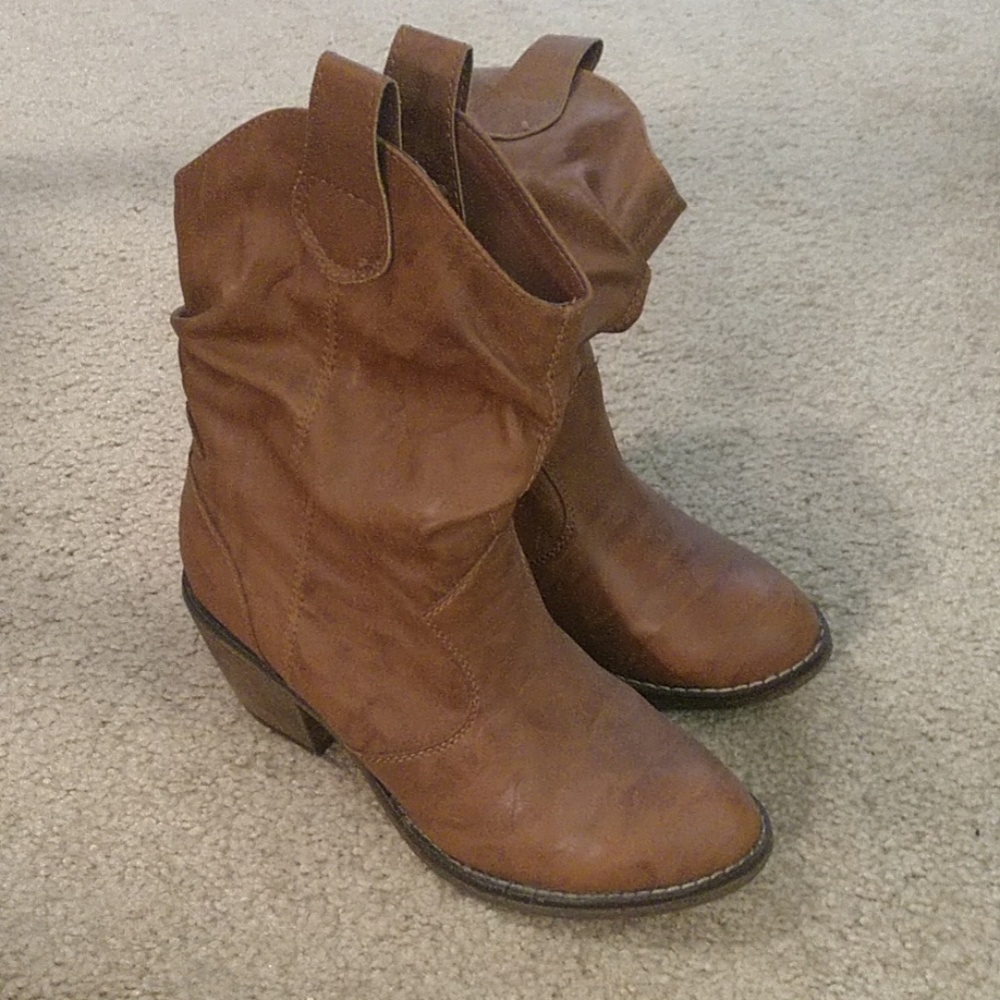 X-Appeal Tan Cowboy Ankle Boots 6